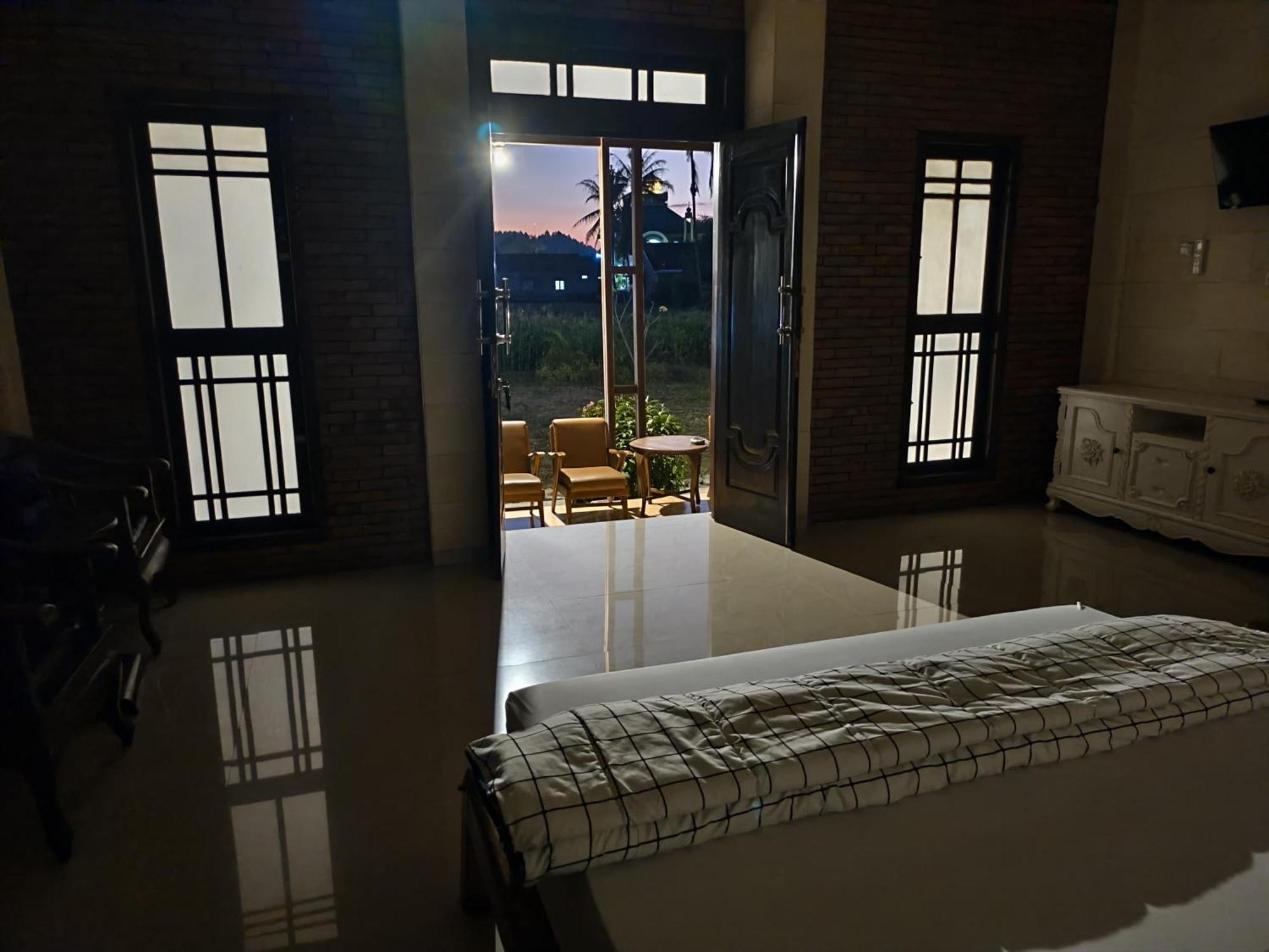 Lotus 2 Guest House Magelang Exterior foto