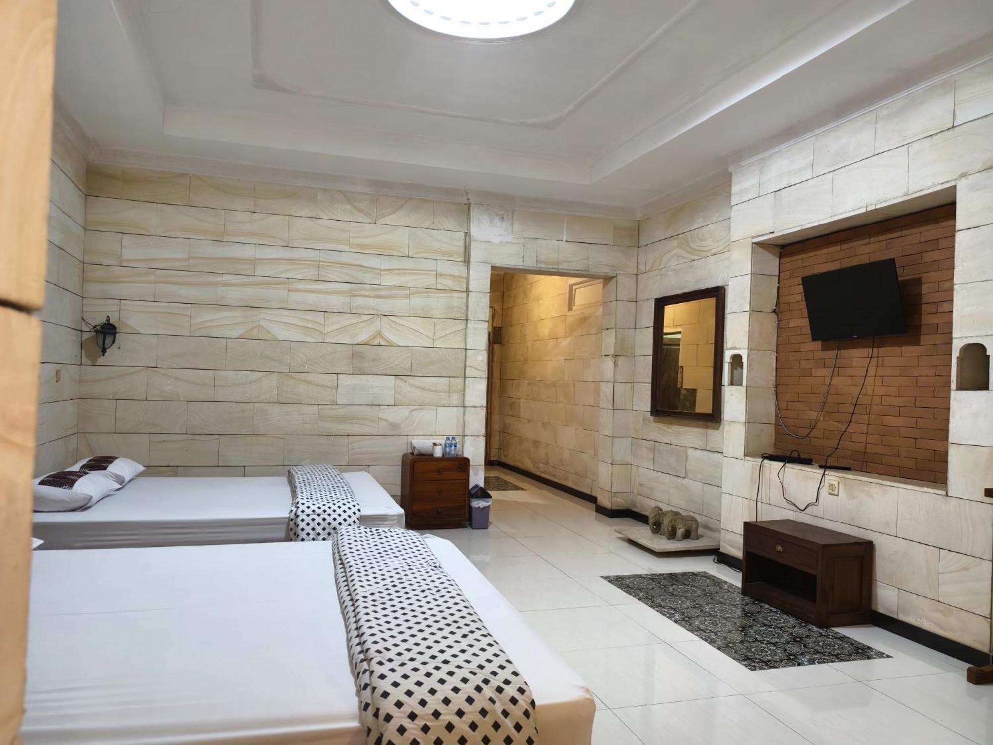 Lotus 2 Guest House Magelang Exterior foto